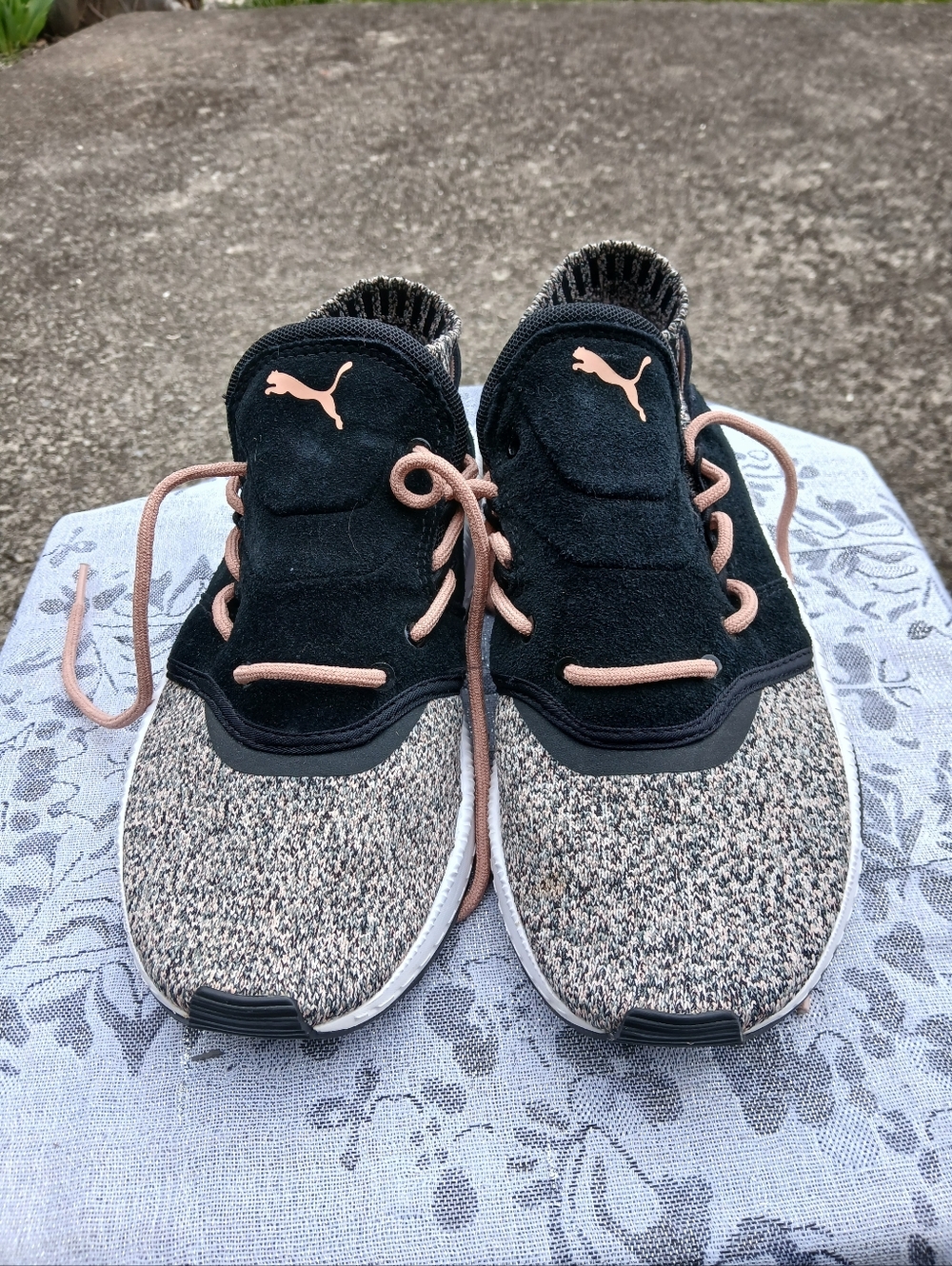 Puma Women's Size 8.5 Black and Blush Knit Trainers - Picture 2 of 9